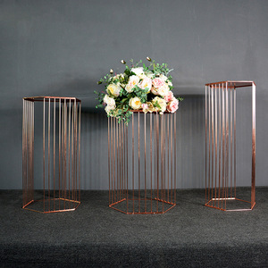 Nicro matrimonio evento lusso oro matrimonio cilindro piedistallo visualizzazione torta <span class=keywords><strong>Stand</strong></span> tavolo intagliato telaio in rete <span class=keywords><strong>Stand</strong></span> forniture per feste - Product Image 2