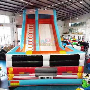 Castillo inflable gigante para niños, con tobogán inflable con forma de camión de bomberos, ideal para fiestas y eventos al aire libre. - Product Image 2