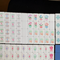 Vente en gros d'un ensemble de mahjong américain moderne personnalisé avec des pions semi-transparents bleu clair, rouge, violet, rose, en acrylique à quatre couches, 160 pièces