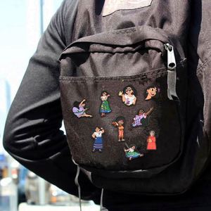 Spilla da bavero personalizzata in metallo morbido/duro di alta qualità, all'ingrosso, OEM e ODM, con logo <span class=keywords><strong>Karol</strong></span> G, spille smaltate Manana Sera Bonito per vestiti - Product Image 3