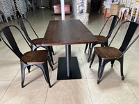 Prix d'usine bon marché Table et chaises de salle à manger durables de style industriel avec cadre en métal et dessus de table en bois