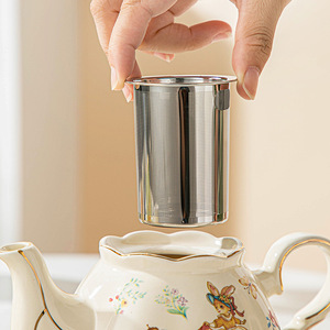 Keramik hoch aussehende Ins Style Nachmittags tee Set Gold bemalte Kaffeetasse Untertasse mit Cartoon-Design für Mädchen Schwieger mutter - Product Image 4