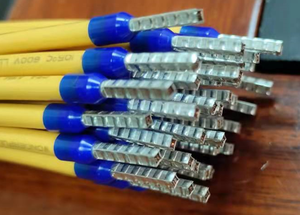 Máquina Semiautomática para Pelar y Crimpar Cables para Terminales de Tubo Aislados, Forma de Crimpado Cuadrado - Product Image 6