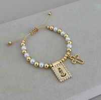 Bracelet artisanal religieux catholique plaqué or avec breloques Vierge Marie de Guadalupe et Jésus