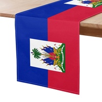 Chemin de table personnalisé en polyester avec drapeau d'Haïti, coutures fines pour protéger la surface de la table des rayures, idéal pour une utilisation à domicile sur le long terme