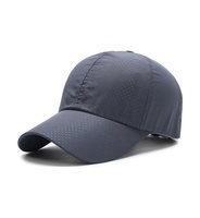 Casquette de baseball en polyester perforé à séchage rapide, légère et respirante, pour le sport, avec logo personnalisé et sangle réglable