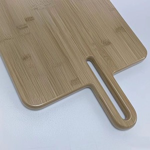 Planche à découper en bambou Mototake 35x47x2cm avec poignée pour la découpe et le service en cuisine - Product Image 2