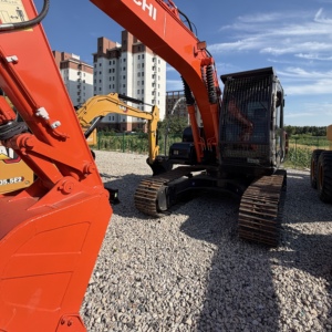 Excavadora Usada Hitachi ZX120, Origen Japón, 12 Toneladas, Motor Isuzu, Bomba Hidráulica y Motor en Buen Estado, Disponible en Stock - Product Image 6
