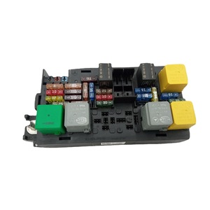 Boîtier de fusibles Mercedes-Benz A1645403572 W164 12V Support de relais automobile - Product Image 5