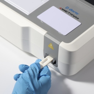 Analyseur d'immunoanalyse, machine de biochimie POCT, analyseur d'immunoanalyse POCT pour les tests d'immunoanalyse avec test rapide - Product Image 3