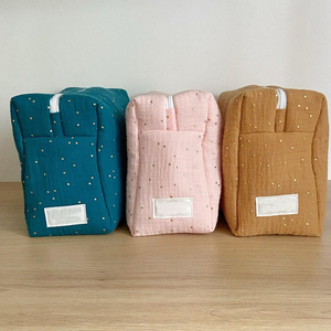 Grande trousse de maquillage de voyage personnalisable en <span class=keywords><strong>gaze</strong></span> de coton <span class=keywords><strong>double</strong></span> à <span class=keywords><strong>pois</strong></span> dorés - Product Image 6
