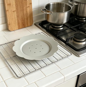 <span class=keywords><strong>Teglia</strong></span> da Forno Antiaderente Perforata con Bordo Decorato, Utensile da Cucina per Biscotti, Crostate e Arrosti - Product Image 2