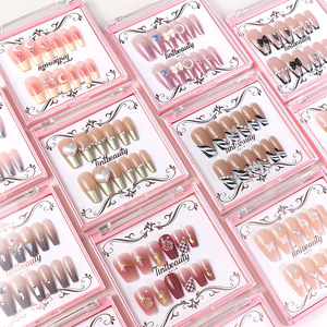 Faux ongles à presser style français en ABS, courts, couvrants, réutilisables, faits main, en gel UV, avec strass papillon, pour salon - Product Image 1