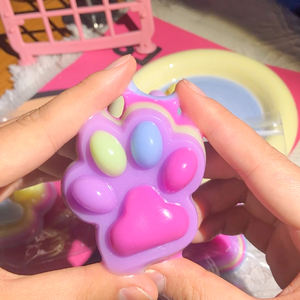 Jouet sensoriel anti-stress en forme de patte de chat de dessin animé, kawaii, amusant et original, pour garçons, filles, enfants, fabriqué en plastique - Product Image 2