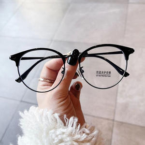 Gafas Qianai de Media Montura Ovalada con Lentes de PC Anti Luz Azul, Unisex, Protección Anti UV - Product Image 3