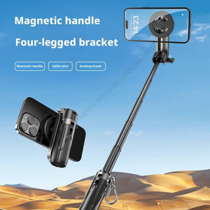 Nouvel Arrivage en Gros P15 4-en-1 : Perche à Selfie, Poignée, Trépied Magnétique pour Téléphone et Télécommande 360° Rotatif Extensible - Product Image 1