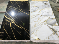 Revêtement mural intérieur pour villa de luxe, plaque de marbre PVC haute brillance, panneau SPC UV avec texture marbre