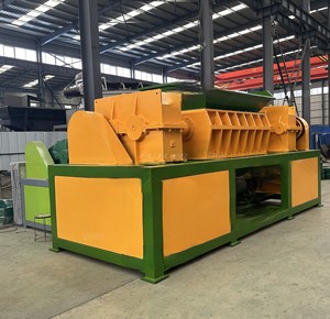 Déchiqueteur à double arbre de haute qualité V-cr1600 2000-3000kg/h pour le recyclage des métaux ferreux, vente chaude de <span class=keywords><strong>Vaner</strong></span> - Product Image 2
