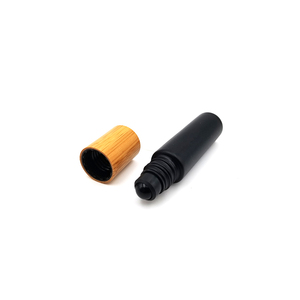 Botella de Vidrio Negra Vacía para Perfume o Aceite, <span class=keywords><strong>con</strong></span> Tapa de Rosca y <span class=keywords><strong>Rodillo</strong></span> para el Cuerpo, <span class=keywords><strong>con</strong></span> Caja, de Alta Calidad, 10 ml, Serigrafiada - Product Image 5
