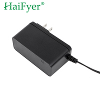 Adaptateur d'alimentation CC à découpage certifié CE FCC 5V-48V 3A en matériau PC, version enfichable