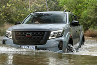 Paiements Anticipés Nissan NAVARA 2023 Véhicule d'Occasion et Prix Pick-up Essence Pick-up Robuste 6MT 7AT Voiture Économique Coches