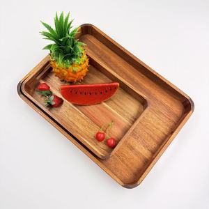 Plateau de service rectangulaire en bois d'acacia avec poignée, finition polie, pour usage domestique et hôtelier - Product Image 2