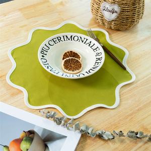 Vente en gros de serviettes en coton lin, échantillons faits à la main, bordure festonnée, broderie contrastée, tailles personnalisées pour les petites entreprises, bas quantité minimale de commande - Product Image 5