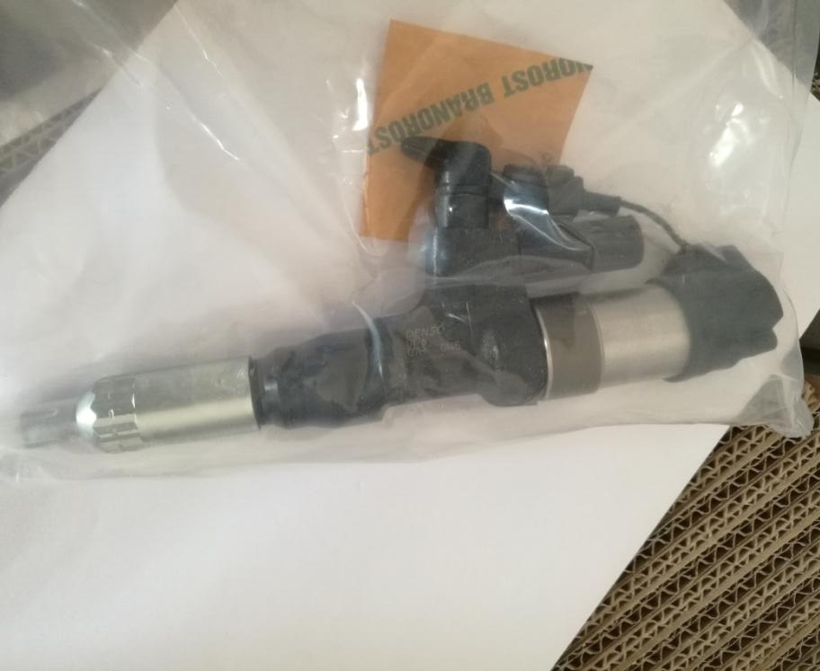 High Quality Diesel Fuel Injector 095000-0176 Common Rail Injector 23910-1033 For HINO J08C