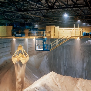 Grue à <span class=keywords><strong>pont</strong></span> série QZ de 5, 10, 16 et 20 tonnes de capacité avec godet de préhension pour déchets - Product Image 1