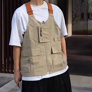 Gilet de pêche multifonctionnel convertible en sac à bandoulière, respirant, léger, couleur unie, polyester, collection Printemps 2025, pour homme - Product Image 3