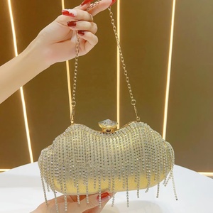 Bolso de mano <span class=keywords><strong>elegante</strong></span> con flecos y diamantes de imitación 2026 para mujer, cartera de hombro con cadena y asa de cristal - Product Image 1