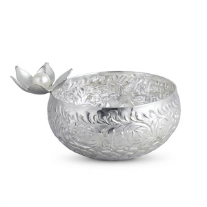 Cuenco Decorativo de Plata Hecho a Mano de Primera Calidad con Diseño Floral Tallado y Acento de Loto Perlado, Estilo Chino Tradicional para Regalo - Product Image 1