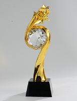 Nouveau trophée en cristal haut de gamme avec plumes, trophée honorifique de haute qualité, décoration artisanale pour la maison et le meuble à vin