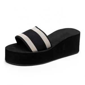 Nouvelles sandales d'été coréennes pour femmes à bout ouvert en mousse, à talon ultra-haut et plateforme, avec semelles compensées épaisses, intemporelles et tendance, chaussures de mariage - Product Image 5