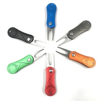 Outil de réparation de Divot de Golf pliable avec marqueur de balle magnétique et bouton Pop-up accessoires d'outils verts avec dent de fourche en métal