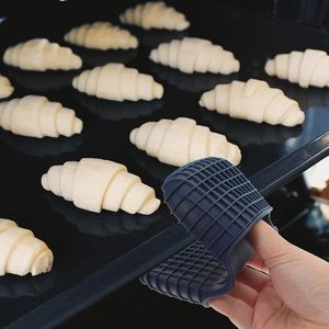 Maniques de cuisine en silicone imprimé résistantes à la chaleur, mini-serviettes de cuisson, gants de cuisine, lavables au lave-vaisselle, avec poignée antidérapante pour la pâtisserie - Product Image 2