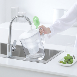 Carafe filtrante à eau certifiée NSF 42, 10 tasses, réduit le chlore et les métaux lourds, améliore le goût et l'odeur de l'eau, bouilloire purificatrice - Product Image 2