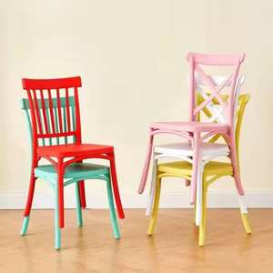 Silla de Comedor Moderna Apilable para Niños, Marca Jinyang, de Resina Plástica, con Respaldo Cruzado y Colores Variados - Product Image 3