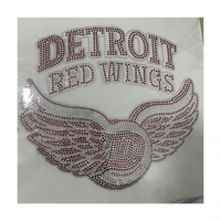 Motif personnalisé en strass thermocollant pour équipes de Detroit, design Piston Bling Red Wing, respectueux de l'environnement, transfert thermique à repasser
