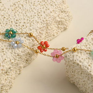 قلادة مجوهرات مصنوعة يدويًا من الراتنج مع قلادة جذابة مطلية بالذهب من الفولاذ المقاوم للصدأ - Product Image 4