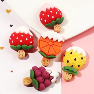 <span class=keywords><strong>2022</strong></span> nuevo estilo lindo pintado a mano fruta <span class=keywords><strong>y</strong></span> <span class=keywords><strong>helado</strong></span> diseño cabujones de resina con parte posterior plana accesorios DIY para decoración de recuerdo - Product Image 1