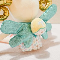Peluche personnalisée Mouton à cornes dorées avec bracelet slap et oreilles pliables, Vente en gros d'usine, Commandes en gros B2B, OEM