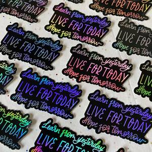 Tùy chỉnh Holographic in ấn Scratch-off ngoài trời UV bằng chứng không thấm nước dính PVC Vinyl chết cắt Logo <span class=keywords><strong>Sticker</strong></span> tùy chỉnh - Product Image 3