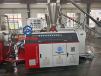 Ligne d'extrusion de panneaux muraux cannelés PVC WPC/machine de production de revêtements muraux à persiennes
