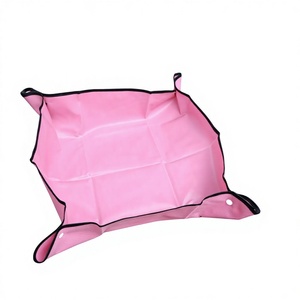 Tapis de repotage de jardin moderne en HDPE, écologique, pour le repiquage des plantes, pliable, pour le jardinage intérieur et le changement de terreau - Product Image 1
