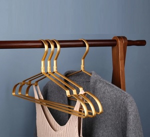 5 pezzi appendiabi in metallo appendiabi a forma di onda in lega di alluminio per appendere Halter top gilet sciarpe Storage Oragnizer
