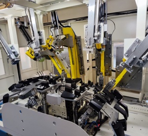 Nouvel équipement de poinçonnage et de soudage de pare-chocs de voiture SKXD avec soudeurs PVC 380V pour utilisation en véhicule électrique - Product Image 4