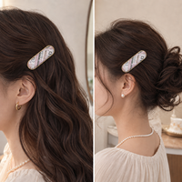 Barrette à cheveux inspirée du patrimoine pour femmes, en textile tissé fait main, avec pince en métal doré pour un style moderne au quotidien