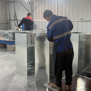 モダンなスチール製大容量4ドアワードローブ 幅160cm ハイグロスホワイト仕上げ 吊り下げ棒と引き出し付き 寝室収納用 - Product Image 4