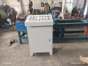Nueva Máquina de Rebordeado Rotatorio Hidráulico de Alta Resistencia, Amplio Rango de Diámetro 700-4000mm, Equipo para Alimentos, Bebidas y Aceite - Product Image 3